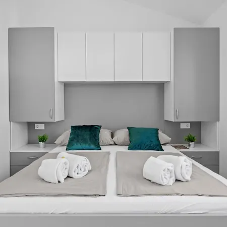 Apartment Barbariga Summer Paradise 2 *