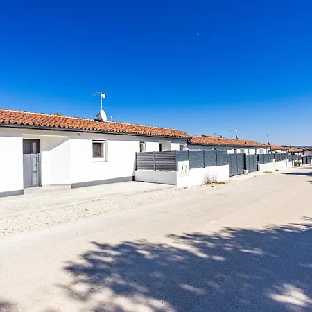 Barbariga Summer Paradise 2 * Peroj